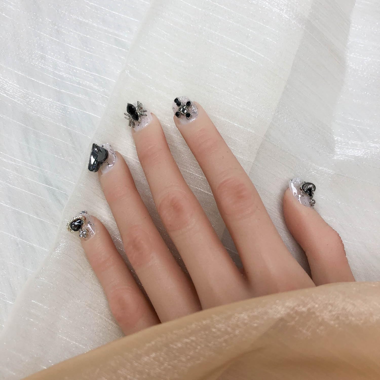 GGDDSHA Press On Nails Short, No Fade Out Fake NailsSeamless Fit Soft Gel Glue On Nails Charms For WomenHandmade Nail Art Manicure Gradient,Midnight Stardust